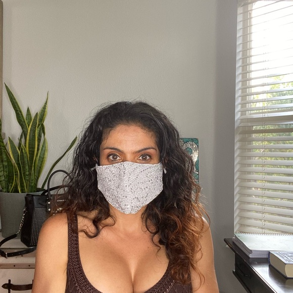 Sequin reusable mask - Picture 6 of 16